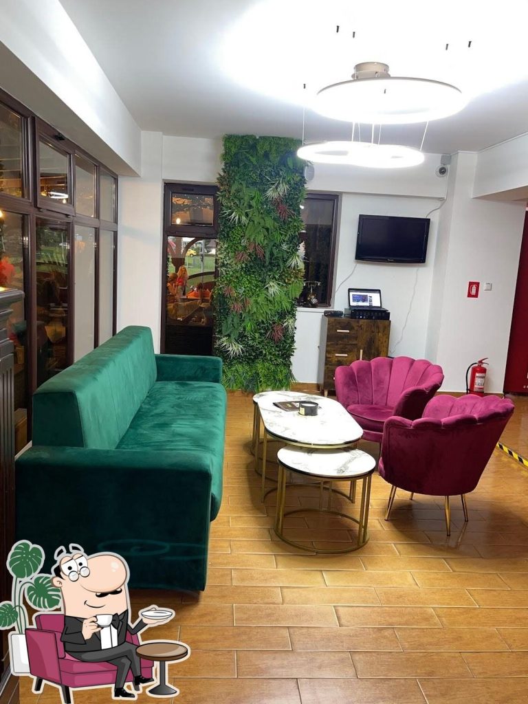 city cafe comanesti
