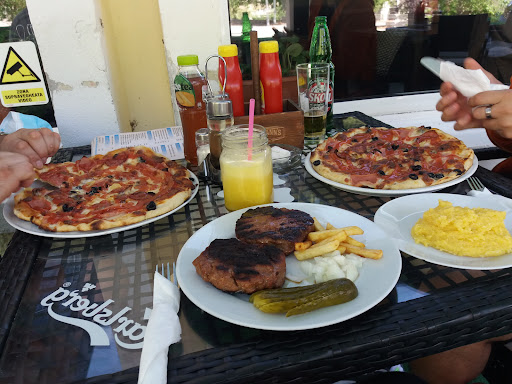 Terasa Vasy XXXL - restaurant și terasă în aer liber