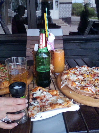 Olga Caffe, Pizza & Bakery