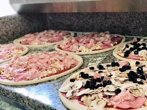 La Ionuț Făgăraș GRĂTAR, PIZZA,PASTE, DESERT