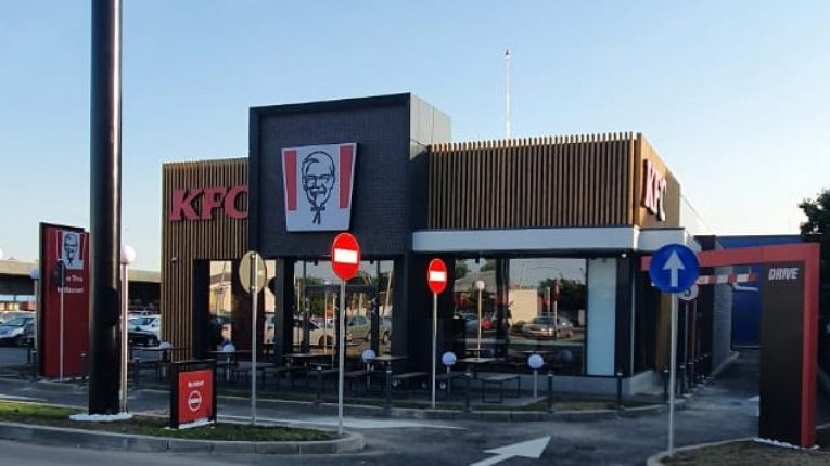 KFC Brăila Drive-Thru 1 kfc braila drive thru